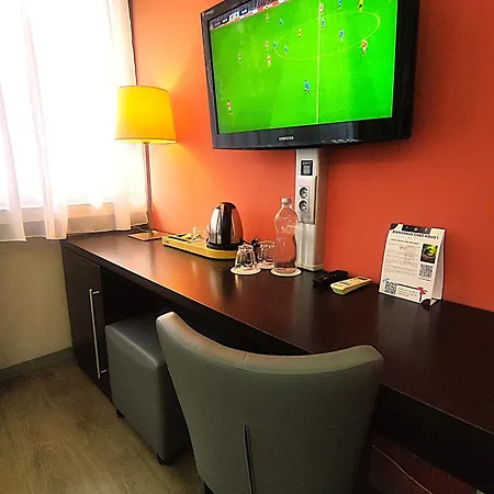 Contact Be Guest Sud 3* Λιμόζ